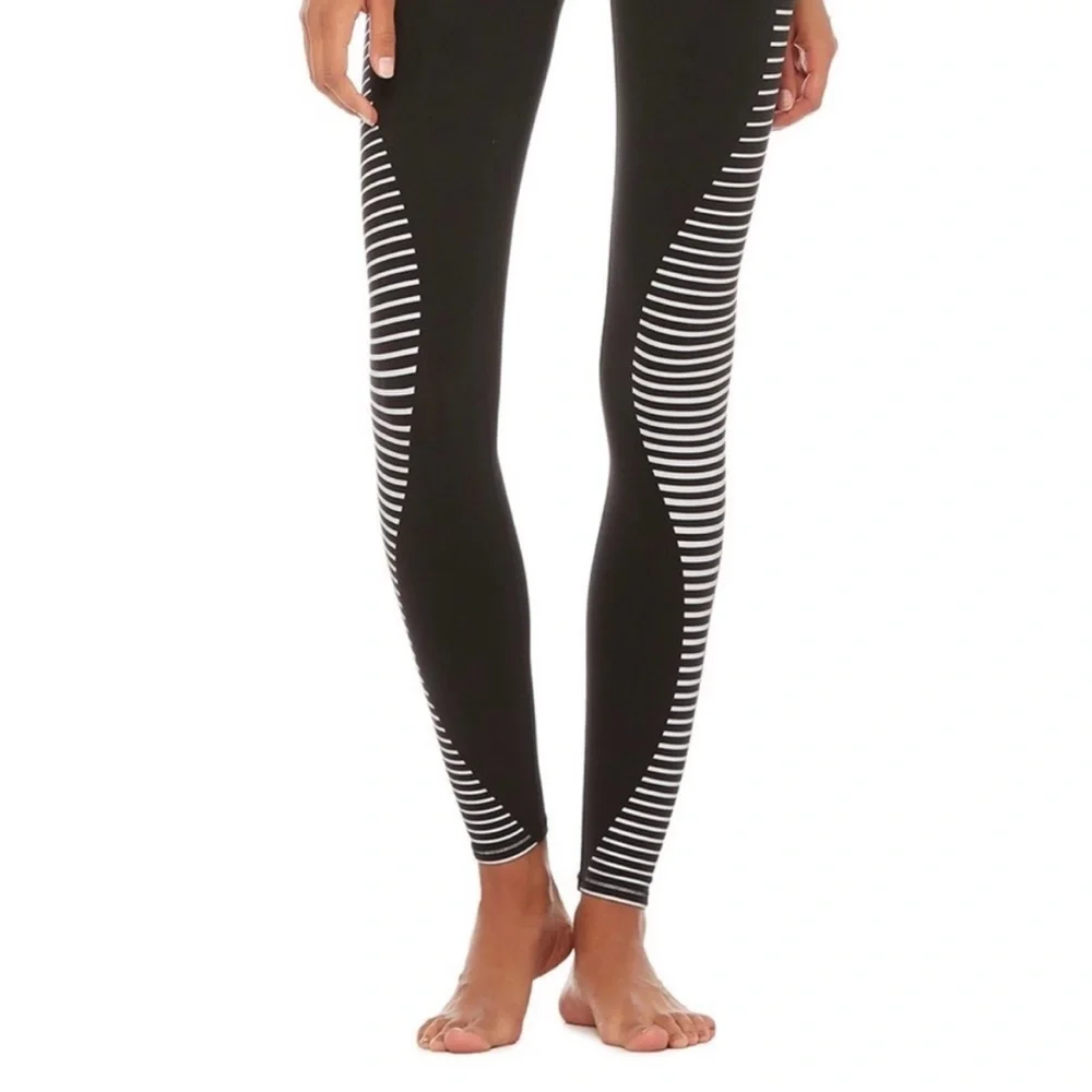 Alo Yoga Airbrush Leggings Black Reflector Size‎ Small Full Length